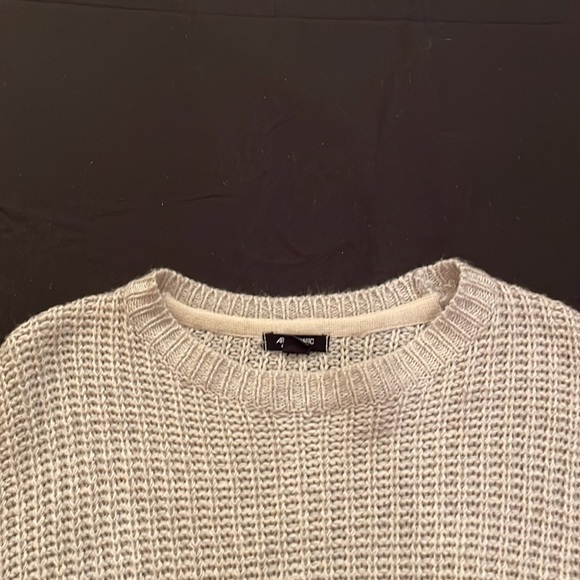 Beige/White knit Sweater - Picture 3 of 4
